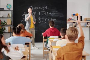 Enhancing Classroom Engagement: From Traditional Techniques to VR Education Software